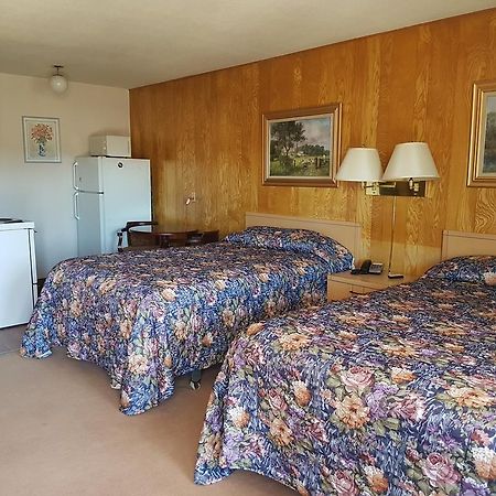 A-1 Alberni Inn ポート・アルバーニ エクステリア 写真