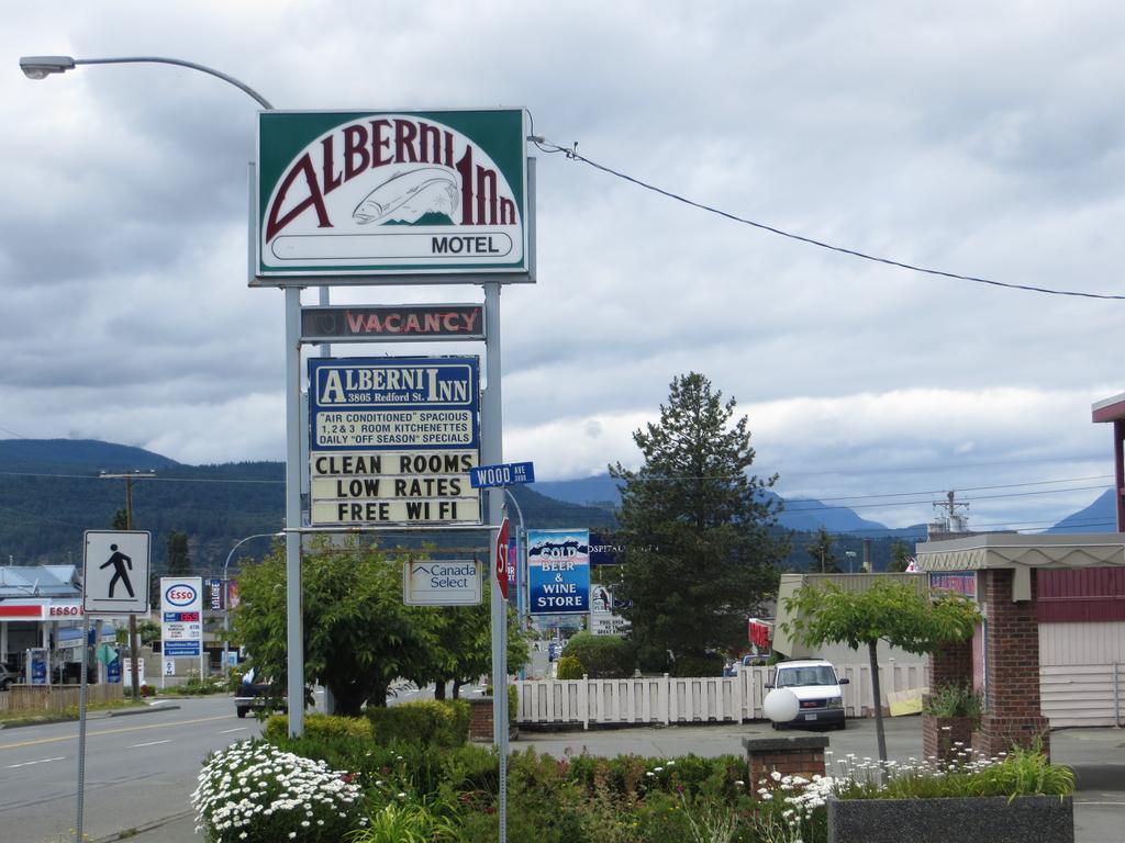 A-1 Alberni Inn ポート・アルバーニ エクステリア 写真