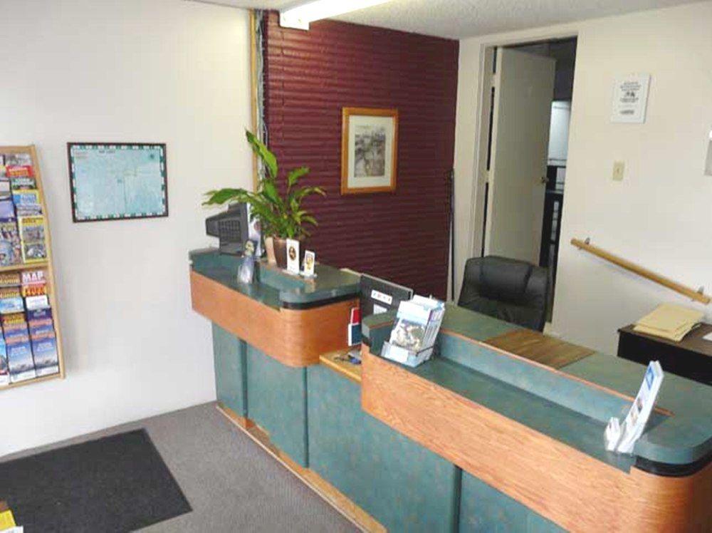 A-1 Alberni Inn ポート・アルバーニ エクステリア 写真